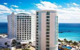 Krystal Grand Cancún